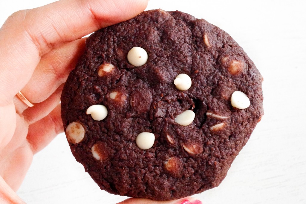 Untilmate dark chocolate chip cookies