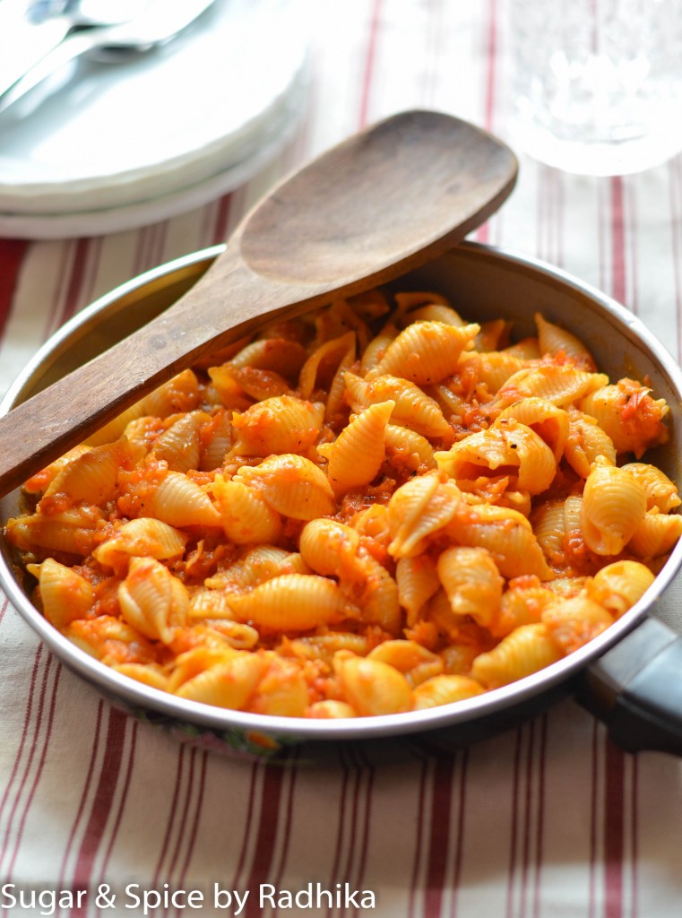 Roasted Red Pepper Pomodoro Pasta