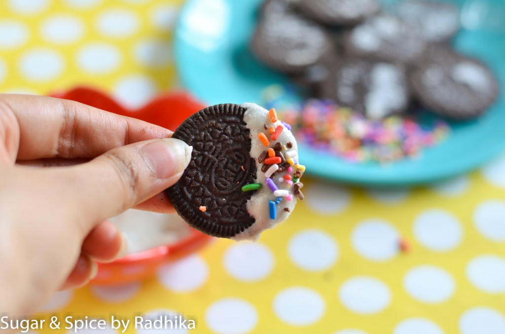 The Fun Way To Eat Oreos