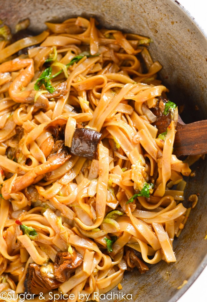 Rice Stick Noodles with Shiitake and Oyster Mushrooms - Cook Gourmet