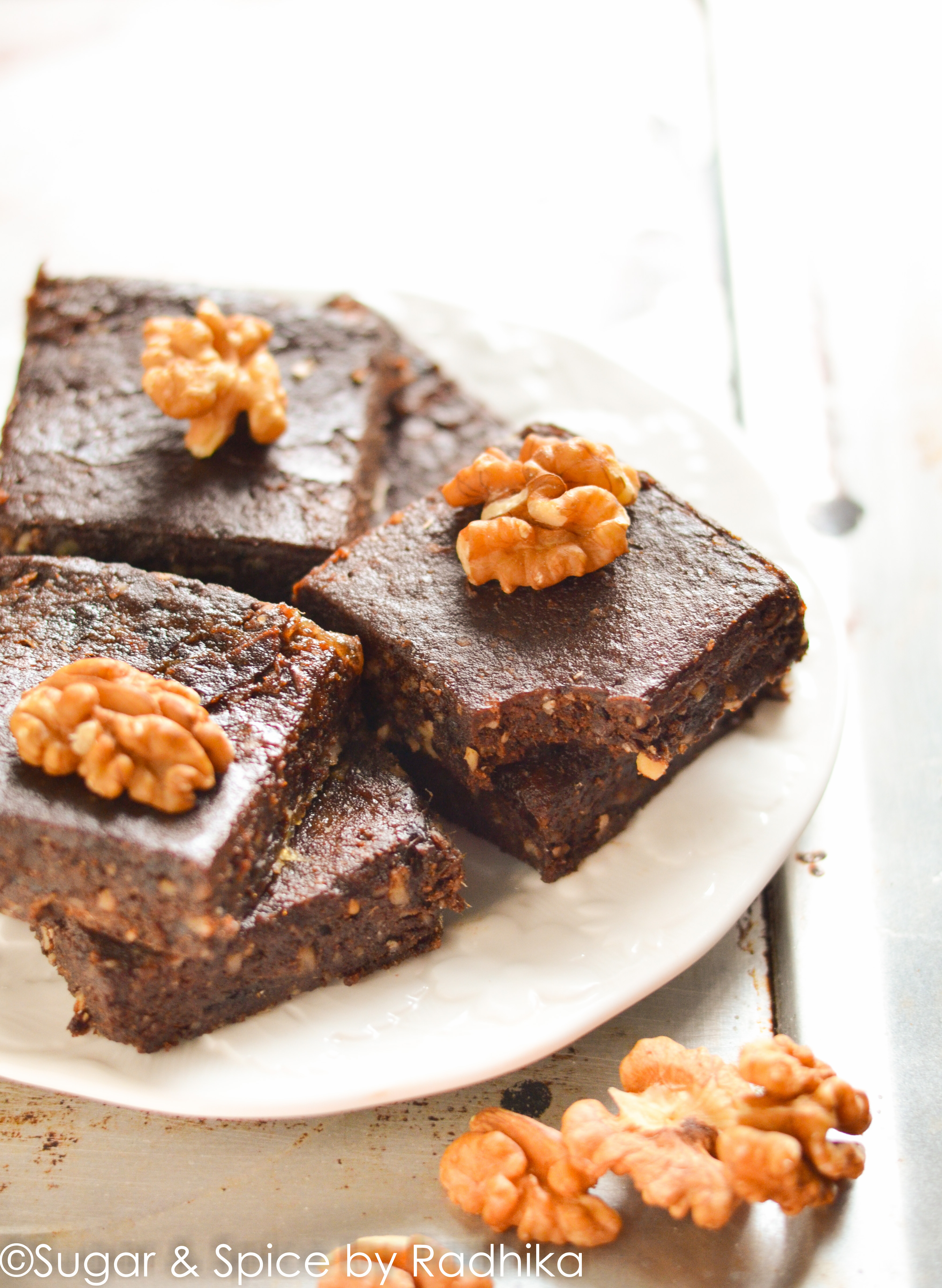 No-Bake Vegan Flourless Brownies