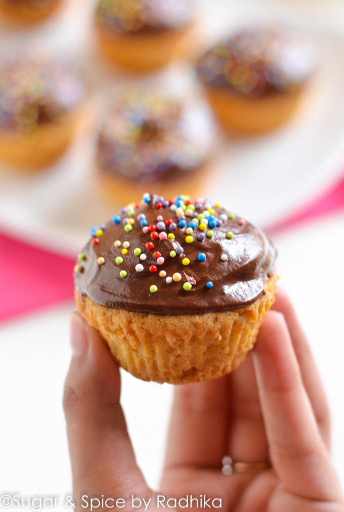 Vanilla Cupcakes with Chocolate Frosting