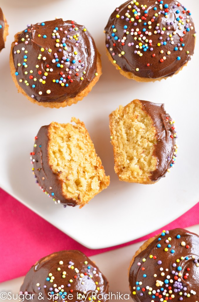 Vanilla Cupcakes with Chocolate Frosting