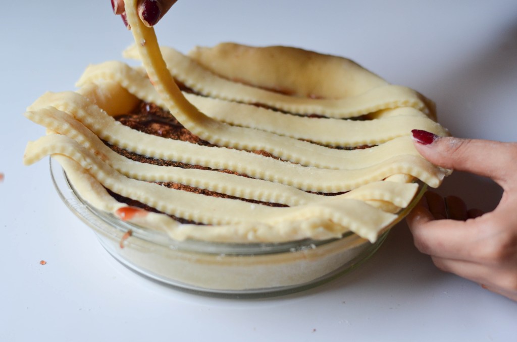 How to make a Lattice Pie Crust - Here is the easiest way to make a traditional and buttery lattice pie to welcome this winter festive season.
