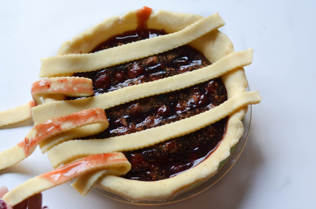 How to make a Lattice Pie Crust - Here is the easiest way to make a traditional and buttery lattice pie to welcome this winter festive season.