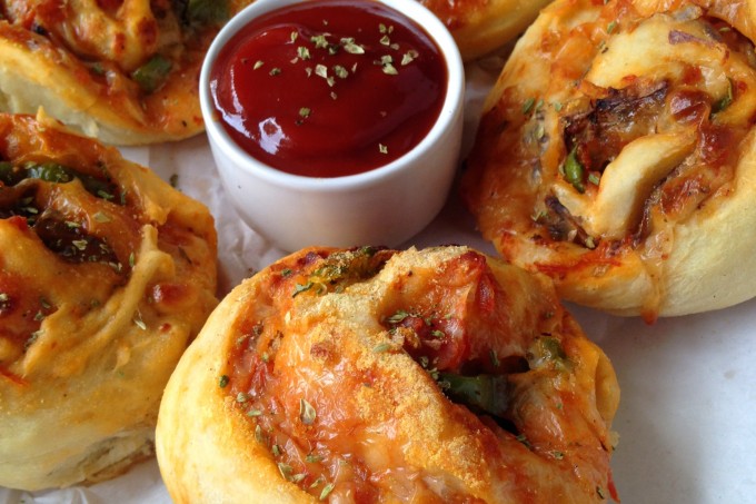 Pizza rolls