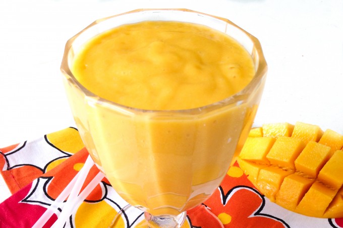 Skinny mango smoothie