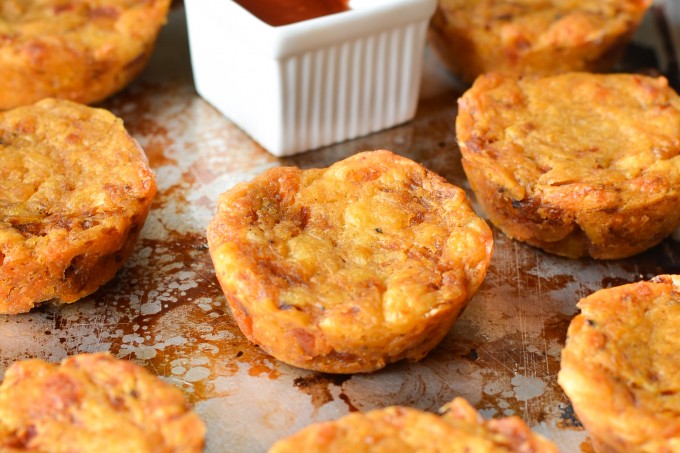 Cheesy Tomato Muffins