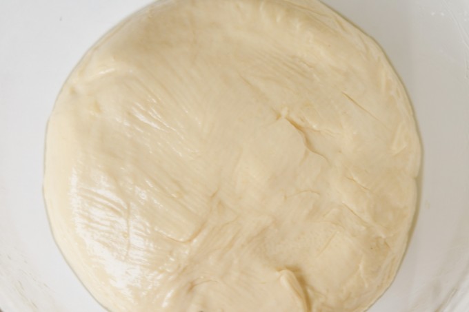How to make pizza dough at home?