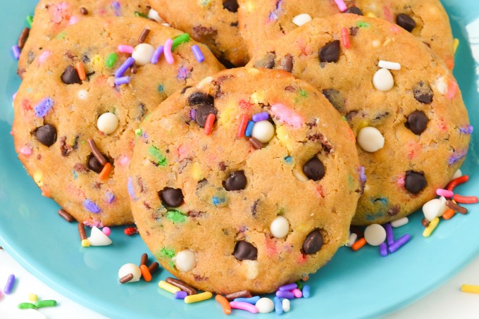 Chocolate Chip Sprinkle Cookie