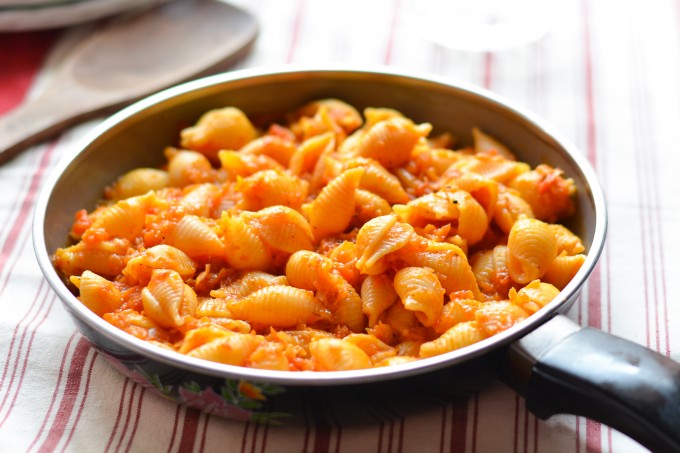 Roasted Red Pepper Pomodoro Pasta