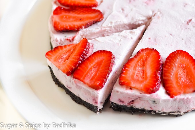 Strawberry and Oreo Cheesecake