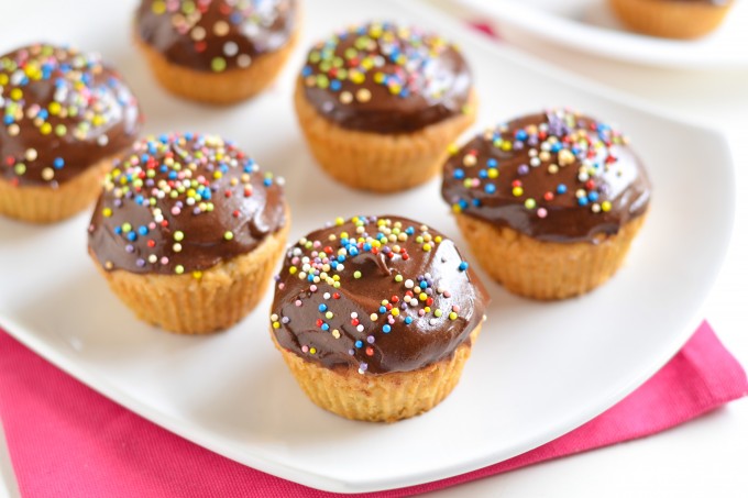 Vanilla Cupcakes with Chocolate Frosting