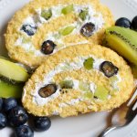 Kiwi and Blueberry Swiss Roll – VIDEO