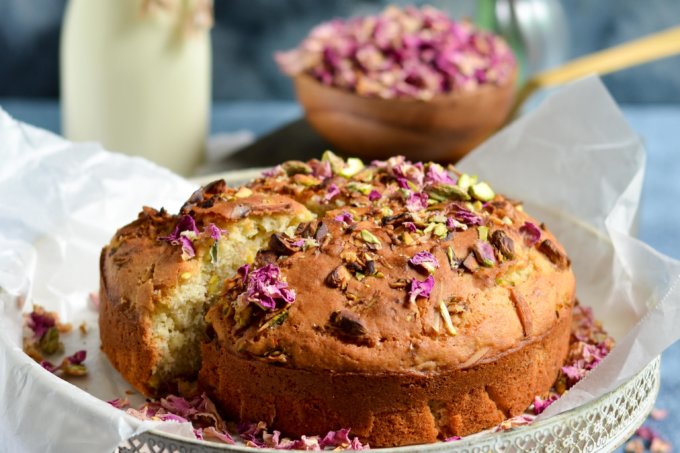 Thandai Rose Pistachio Cake