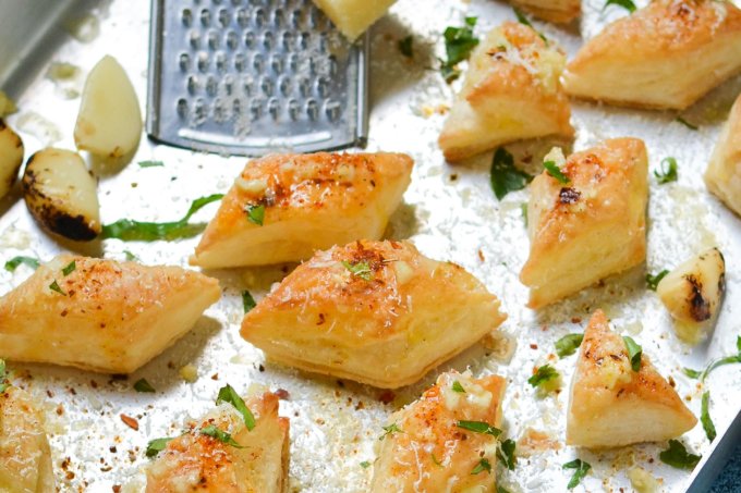 Garlic Puffs